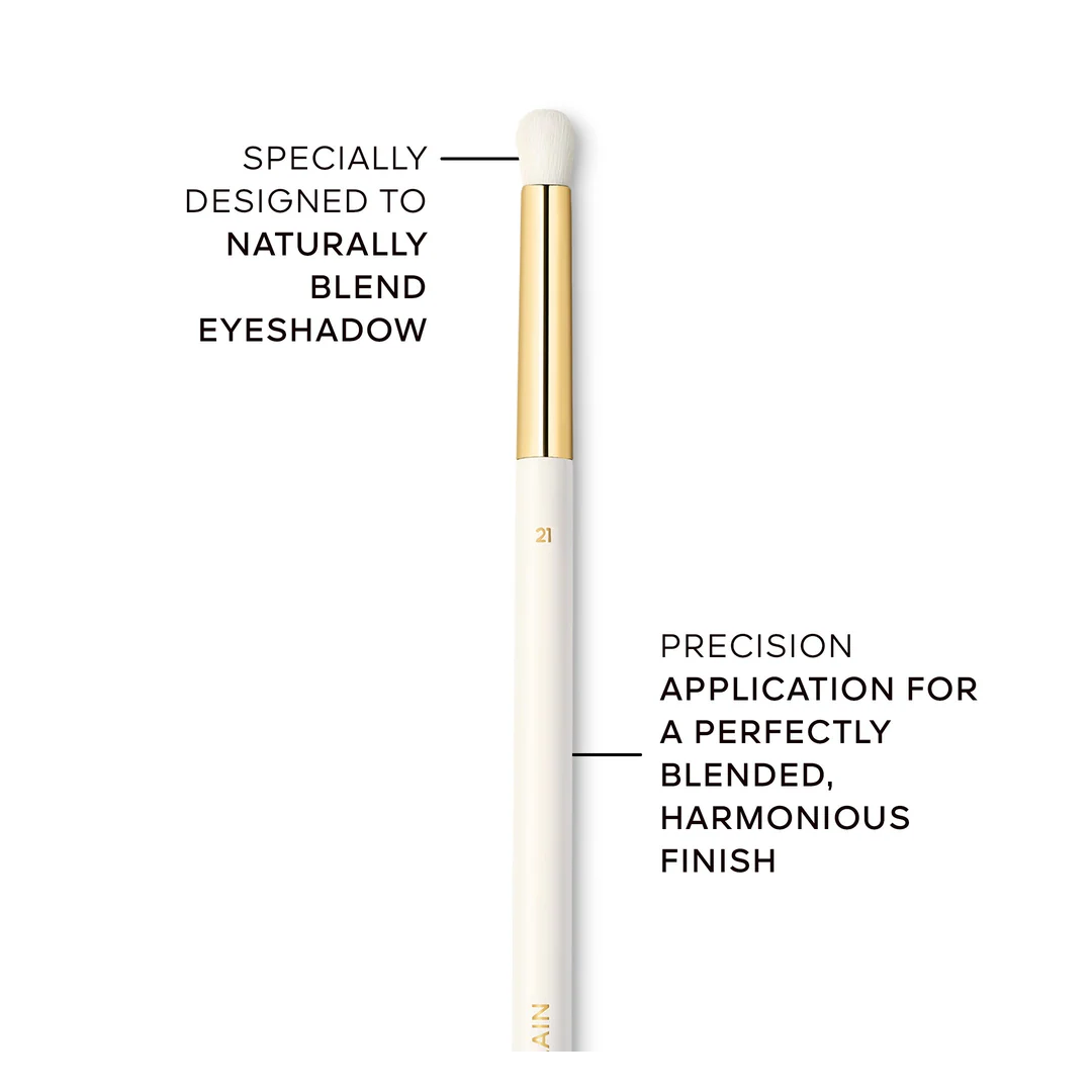 GUERLAIN Eyeshadow Blending Brush - Image 2