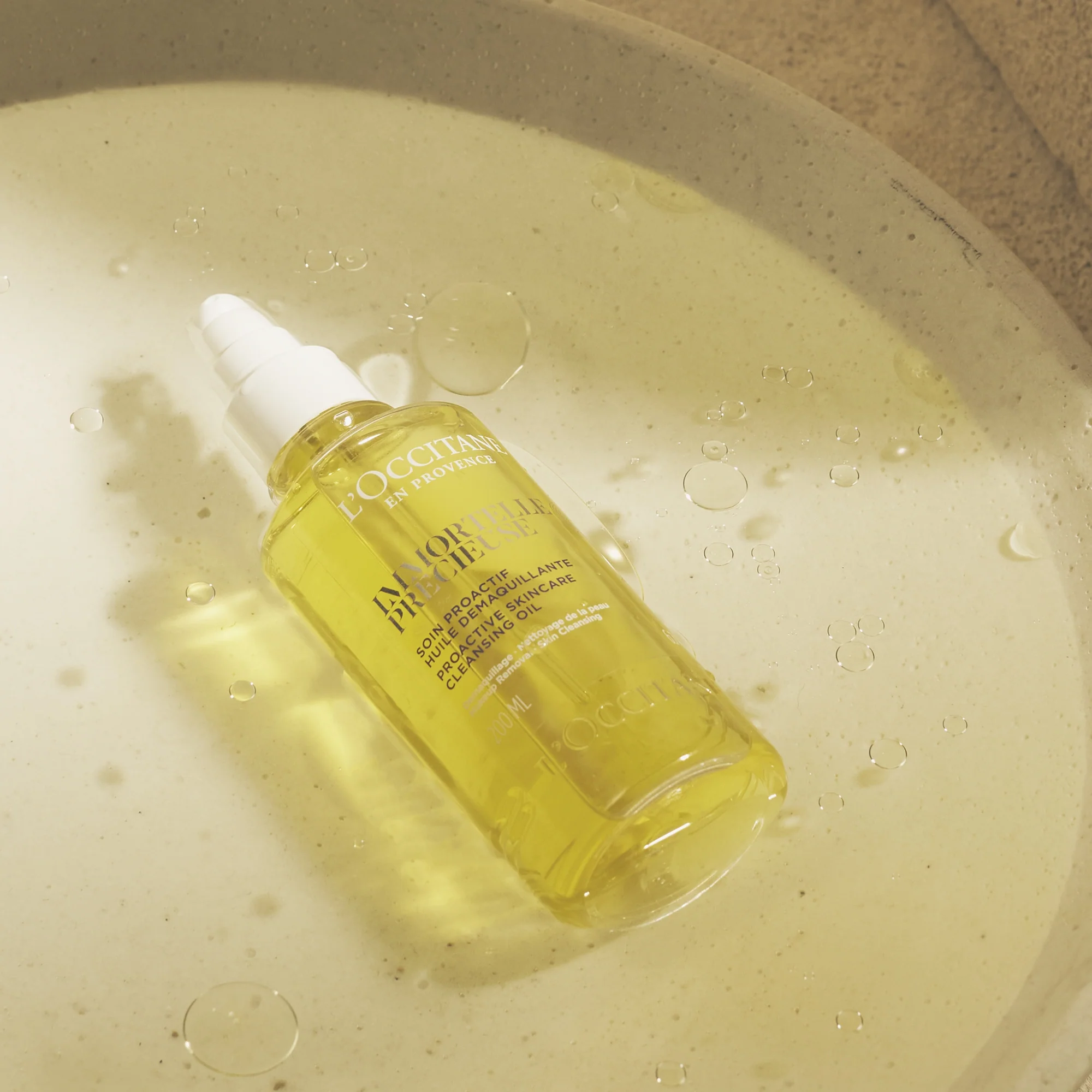 L'Occitane Immortelle Precious Cleansing Oil - Image 4