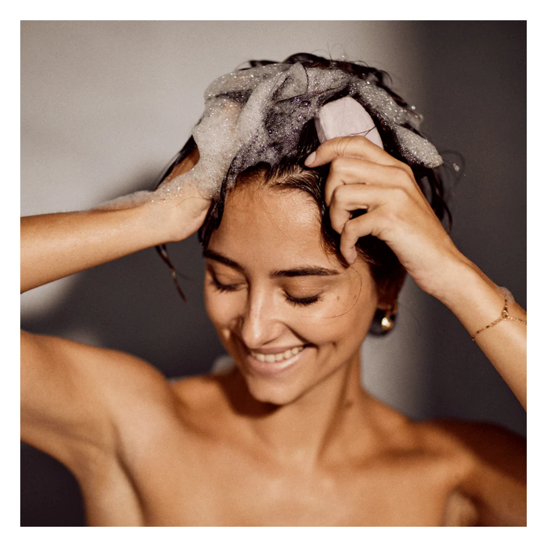 L'Occitane Purifying Freshness Solid Shampoo - Image 4