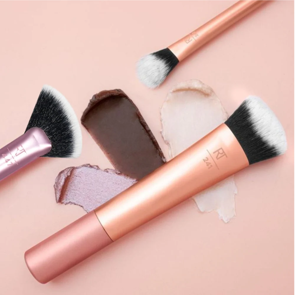 Real Techniques Brightening Concealer Brush - Image 3