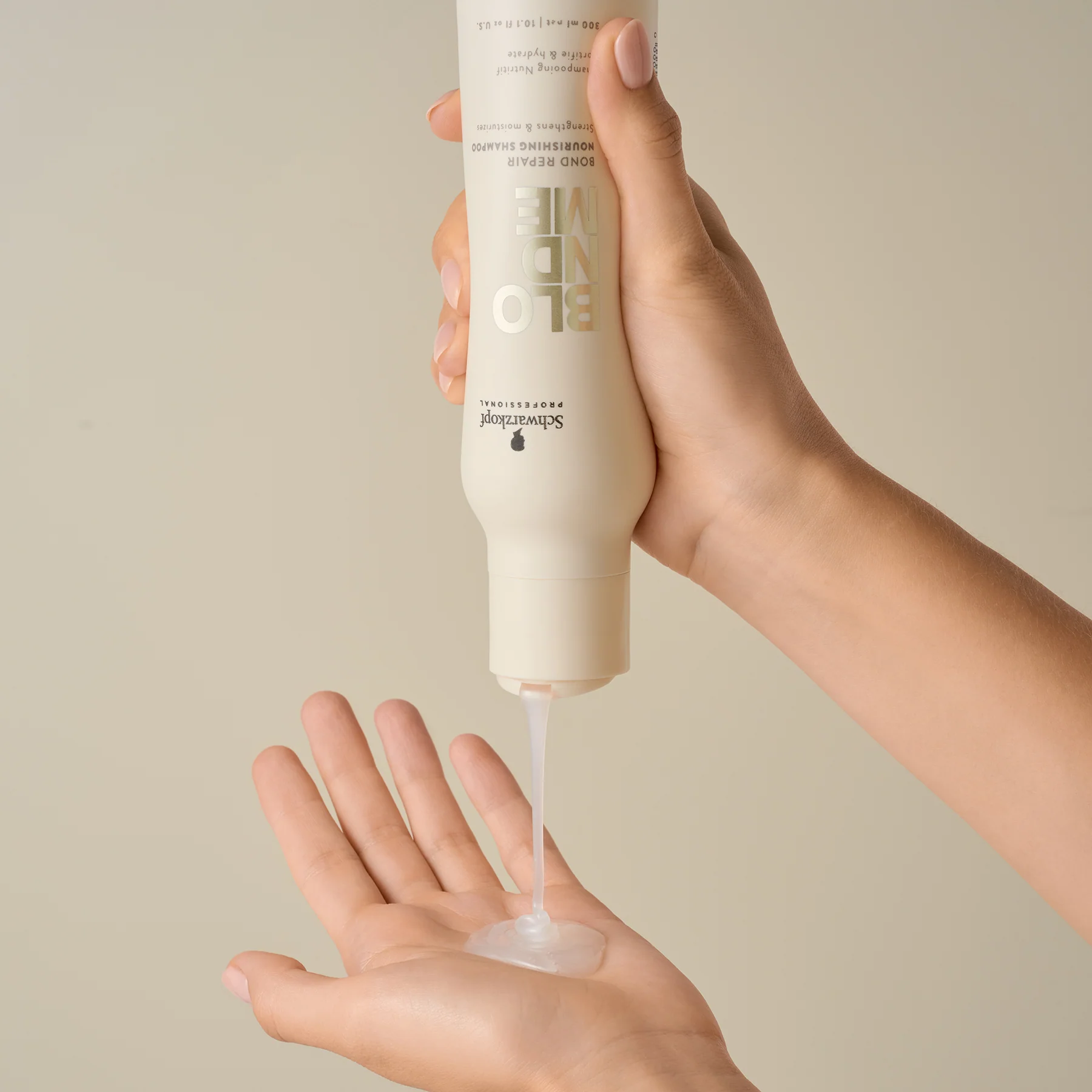 Schwarzkopf Professional BlondMe Bond Repair Nourishing Shampoo - Image 2